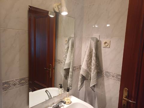 Apartamento T2 com 2 WC com elevador e Varandas magnificas Centro de Monte Gordo