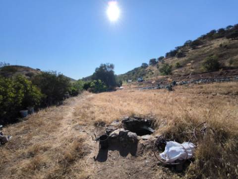 TERRENO RUSTICO COM 27.260 M2 - COM POÇO - COM POSSIBILIDADE DE CONSTRUÇÃO DE APOIO AGRICOLA - EM ODELEITE - CASTRO MARIM - ALGARVE