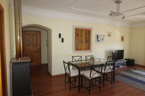 Apartamento T3 disponível para arrendamento de Inverno, com localização muito central na cidade de Tavira.