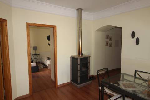 Apartamento T3 disponível para arrendamento de Inverno, com localização muito central na cidade de Tavira.