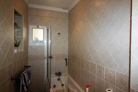 Apartamento T3 disponível para arrendamento de Inverno, com localização muito central na cidade de Tavira.