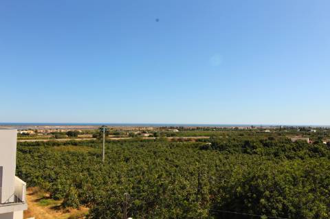 Maravilhoso apartamento T3, top floor com terraço privado, vista mar, barbecue e jacuzzi em empreendimento moderno, Tavira