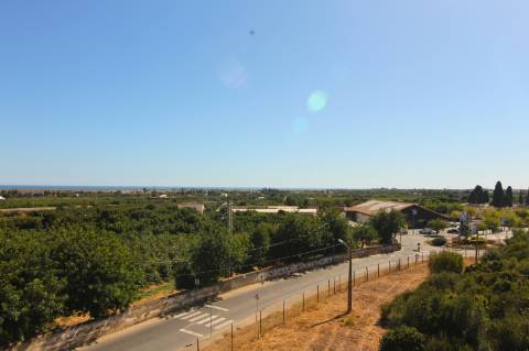 Espetacular apartamento T3, top floor com terraço privado, vista mar, barbecue e jacuzzi em empreendimento moderno, Tavira