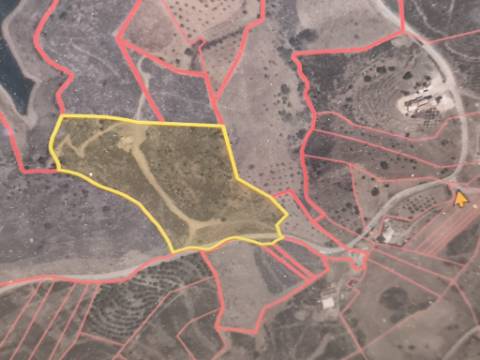 TERRENO COM 24.200 M2 - ACESSO A ÁGUA - VISTA BARRAGEM - POSSIBILIDADE DE CONSTRUIR UM APOIO AGRICOLA - VALE ANDREU - CASTRO MARIM - ALGARVE