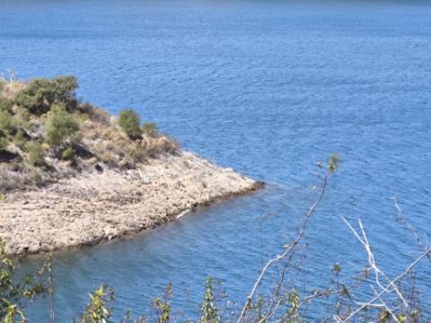 TERRENO COM 24.200 M2 - ACESSO A ÁGUA - VISTA BARRAGEM - POSSIBILIDADE DE CONSTRUIR UM APOIO AGRICOLA - VALE ANDREU - CASTRO MARIM - ALGARVE