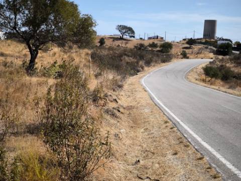 TERRENO COM 24.200 M2 - ACESSO A ÁGUA - VISTA BARRAGEM - POSSIBILIDADE DE CONSTRUIR UM APOIO AGRICOLA - VALE ANDREU - CASTRO MARIM - ALGARVE