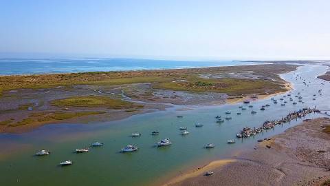 Moradia T2+1, Cabanas de Tavira, a poucos metros da Ria