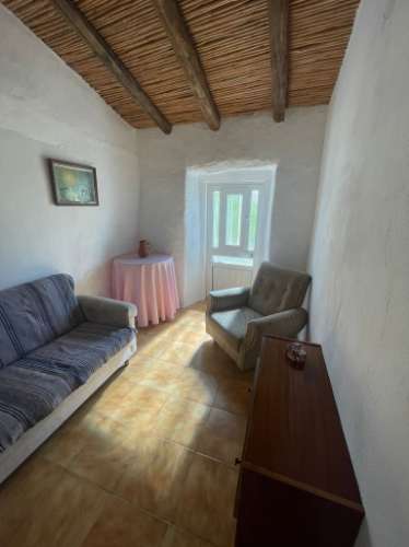 MORADIA COM QUINTAL E TERRAÇO PARA ARRENDAMENTO ANUAL - MONTINHO DA VARZEA - ALCOUTIM - ALGARVE