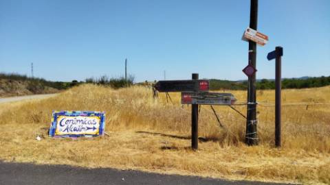 TERRENO COM 7640 M2 JUNTO A ENTRADA DA ALDEIA DE CORTES PEREIRA - ALCOUTIM - ALGARVE