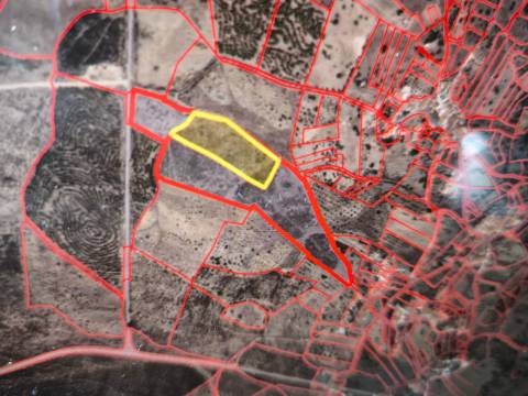 TERRENO COM 7640 M2 JUNTO A ENTRADA DA ALDEIA DE CORTES PEREIRA - ALCOUTIM - ALGARVE