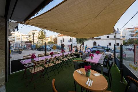 Espaço Comercial Exclusivo em Monte Gordo - Glamour e Sofisticação junto à Igreja Central