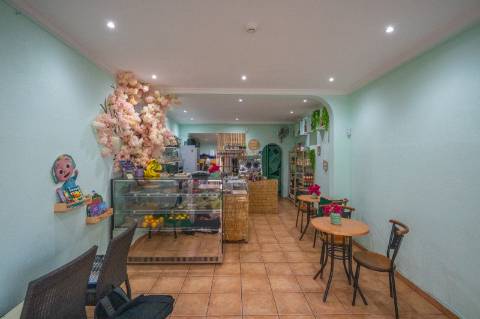 Espaço Comercial Exclusivo em Monte Gordo - Glamour e Sofisticação junto à Igreja Central