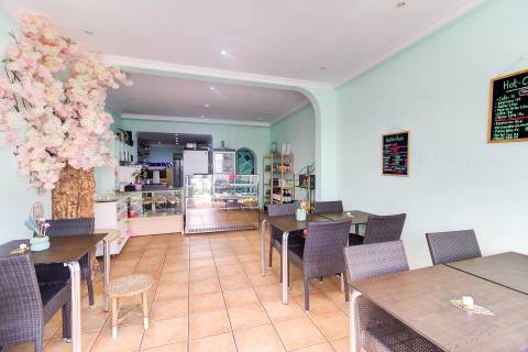 Espaço Comercial Exclusivo em Monte Gordo - Glamour e Sofisticação junto à Igreja Central