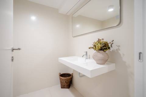 Vila deslumbrante, com 5 quartos em suíte, ampla piscina e vistas incríveis para o campo de golfe com a assinatura de Jack Nicklaus