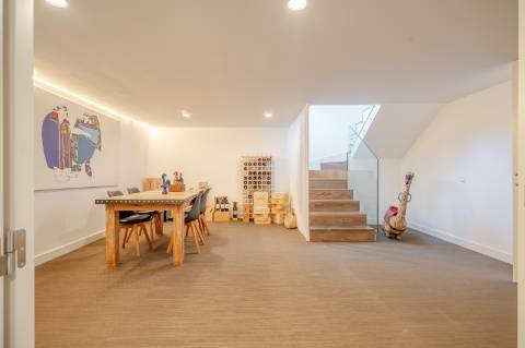 Vila deslumbrante, com 5 quartos em suíte, ampla piscina e vistas incríveis para o campo de golfe com a assinatura de Jack Nicklaus