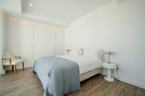 Vila deslumbrante, com 5 quartos em suíte, ampla piscina e vistas incríveis para o campo de golfe com a assinatura de Jack Nicklaus