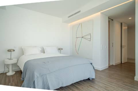 Vila deslumbrante, com 5 quartos em suíte, ampla piscina e vistas incríveis para o campo de golfe com a assinatura de Jack Nicklaus