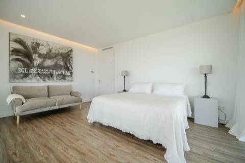 Vila deslumbrante, com 5 quartos em suíte, ampla piscina e vistas incríveis para o campo de golfe com a assinatura de Jack Nicklaus