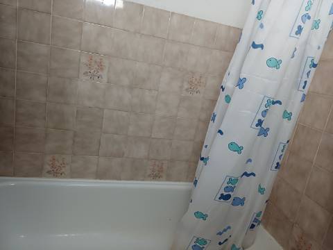 Andar de Moradia T2+1 com BBQ e quintal amplo para arrendamento Sazonal