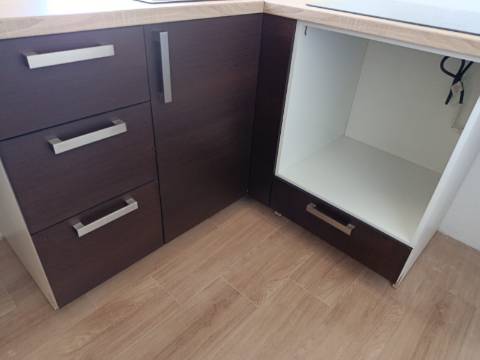 MORADIA COM DOIS QUARTOS - NOVA A ESTREAR - DUAS CASAS DE BANHO - ARRENDAMENTO ANUAL - ALCARIAS GRANDES - CASTRO MARIM - ALGARVE