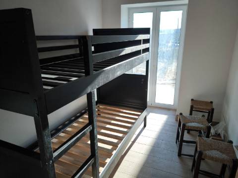 MORADIA COM DOIS QUARTOS - NOVA A ESTREAR - DUAS CASAS DE BANHO - ARRENDAMENTO ANUAL - ALCARIAS GRANDES - CASTRO MARIM - ALGARVE