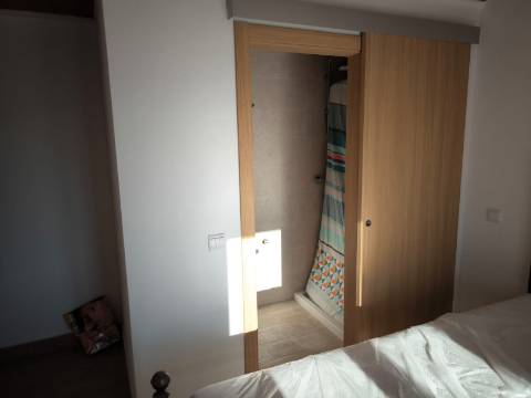 MORADIA COM DOIS QUARTOS - NOVA A ESTREAR - DUAS CASAS DE BANHO - ARRENDAMENTO ANUAL - ALCARIAS GRANDES - CASTRO MARIM - ALGARVE