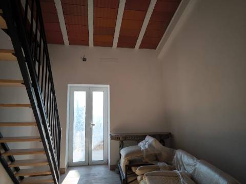 MORADIA COM DOIS QUARTOS - NOVA A ESTREAR - DUAS CASAS DE BANHO - ARRENDAMENTO ANUAL - ALCARIAS GRANDES - CASTRO MARIM - ALGARVE