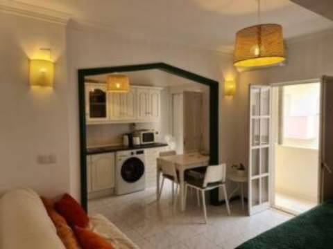 Estúdio para arrendamento temporário de Outubro a Maio