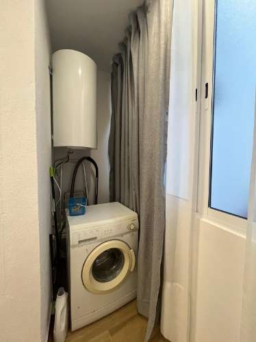 Apartamento T2 com 2 WCs , Varanda. TV e Internet. Centro de Monte Gordo