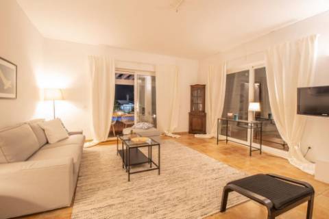 Moradia de Luxo T5+3 com Piscina e Garagem- Excelente Oportunidade de Investimento em Vila Nova de Cacela