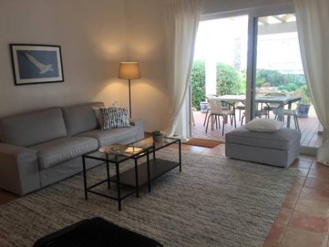 Moradia de Luxo T5+3 com Piscina e Garagem- Excelente Oportunidade de Investimento em Vila Nova de Cacela