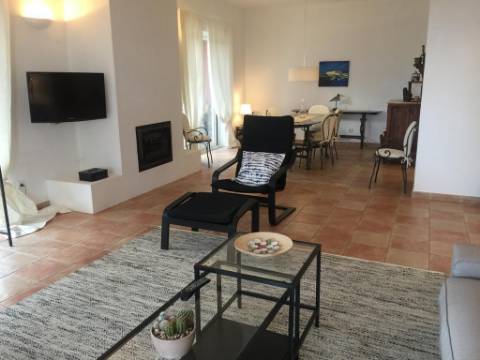 Moradia de Luxo T5+3 com Piscina e Garagem- Excelente Oportunidade de Investimento em Vila Nova de Cacela