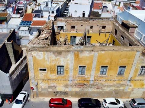 Terreno para construção de prédio - área de reabilitação urbana - Baixa de Olhão - zona Ribeirinha