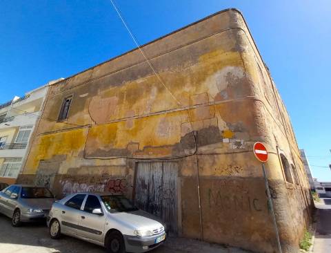 Terreno para construção de prédio - área de reabilitação urbana - Baixa de Olhão - zona Ribeirinha