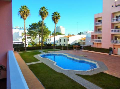 T2 com 2 WC's e Terraço a 200m da Praia de Monte Gordo