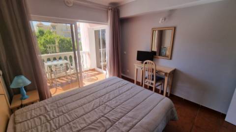 T2 com 2 WC's e Terraço a 200m da Praia de Monte Gordo