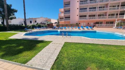 T2 com 2 WC's e Terraço a 200m da Praia de Monte Gordo