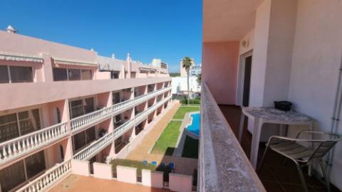 T2 com 2 WC's e Terraço a 200m da Praia de Monte Gordo