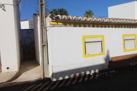 Moradia para Remodelar em Altura - Castro Marim
