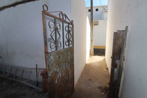 Moradia para Remodelar em Altura - Castro Marim