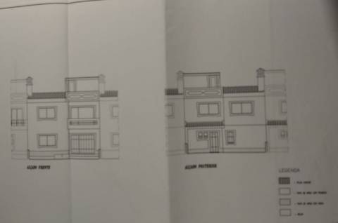 Lote de terreno com 204 m2, com projeto, para construção moradia.
