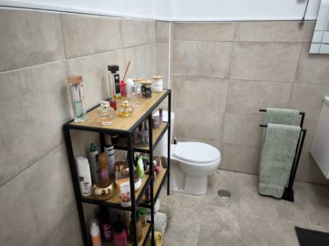 APARTAMENTO COM 3 QUARTOS - DUAS CASAS DE BANHO - ULTIMO ANDAR - EM VILA REAL DE SANTO ANTÓNIO - ALGARVE