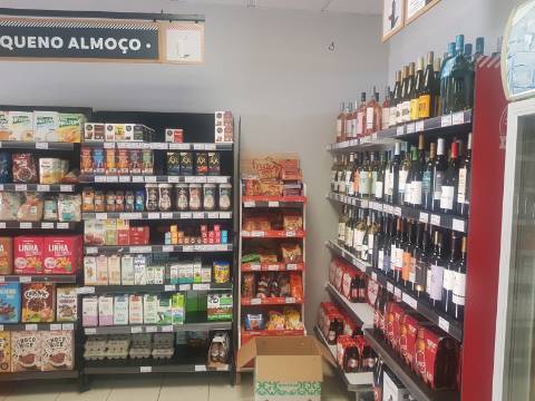 Trespasse de Supermercado e Take-Away - Rentabilidade Imediata!
Oportunidade única para investir num negócio já em funcionamento e com elevado potencial de crescimento!
