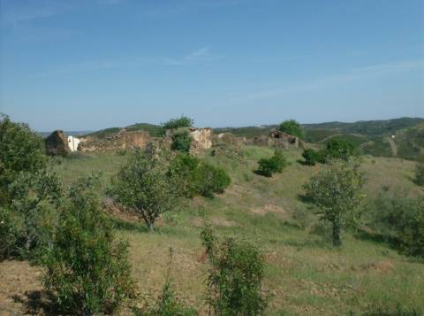 TERRENO MISTO COM 99.760 M² - COM RUÍNA - POÇOS - CONSTRUÇÃO DE HABITAÇÃO E OU TURISMO RURAL - VALE ANDREU - CASTRO MARIM - ALGARVE