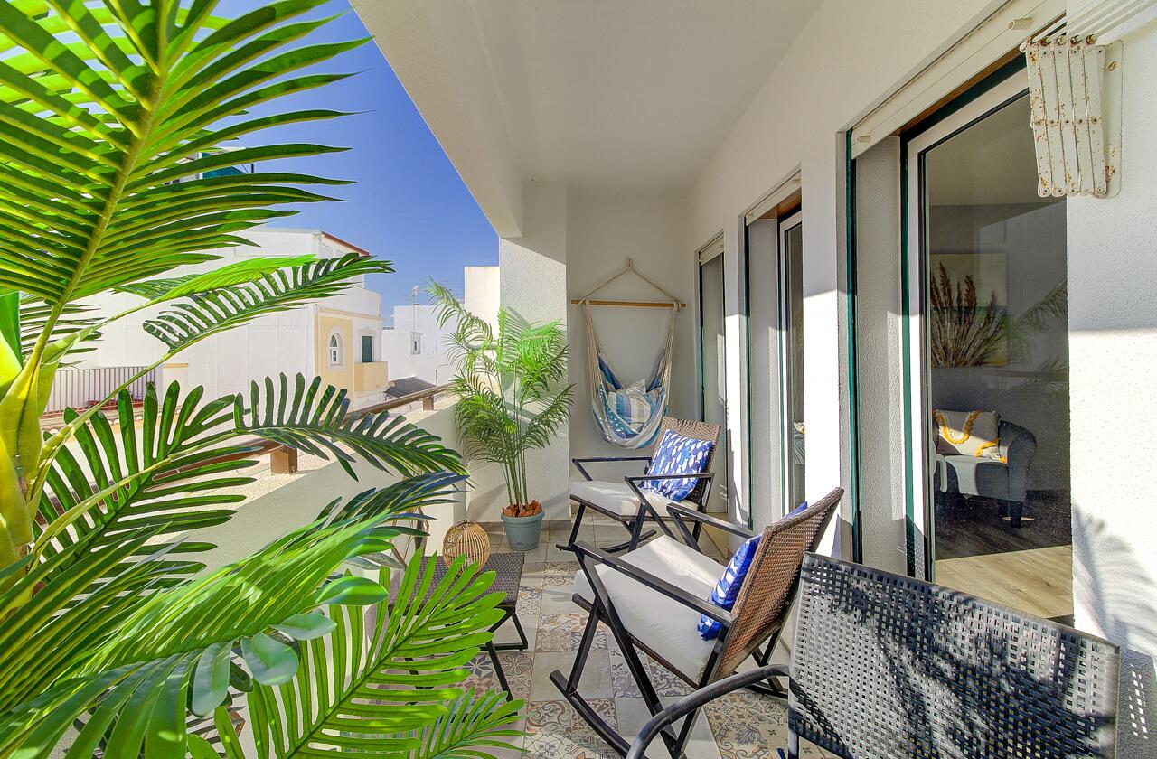 Apartamento de Elegância Contemporânea Melhorado com Distinção