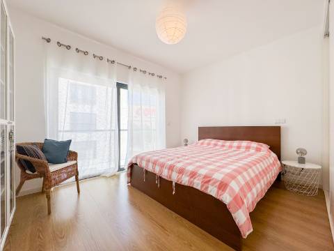 Tavira, a 5 minutos do Centro, T3 de 103 m², com vista mar e elevador.