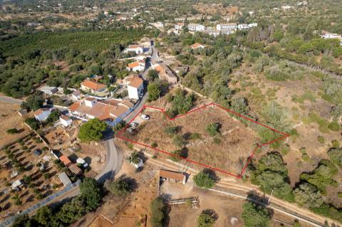 Vale de Margem - Terreno 2.581 m² | vista campo | bons acessos | a 7-10 min das praias