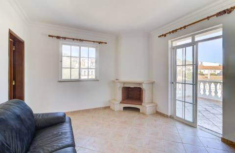 Moradia V4 com terreno + 1 estúdio com vista do rio em Álamo