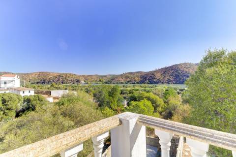 Moradia V4 com terreno + 1 estúdio com vista do rio em Álamo