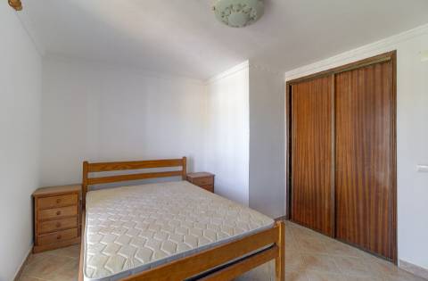 Moradia V4 com terreno + 1 estúdio com vista do rio em Álamo